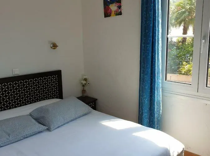 De La Plage Saint Tropez