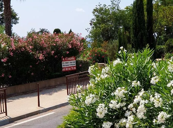 De La Plage Hotel 2*