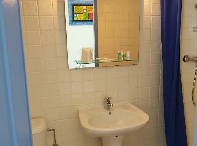 Hotel De La Plage 2*